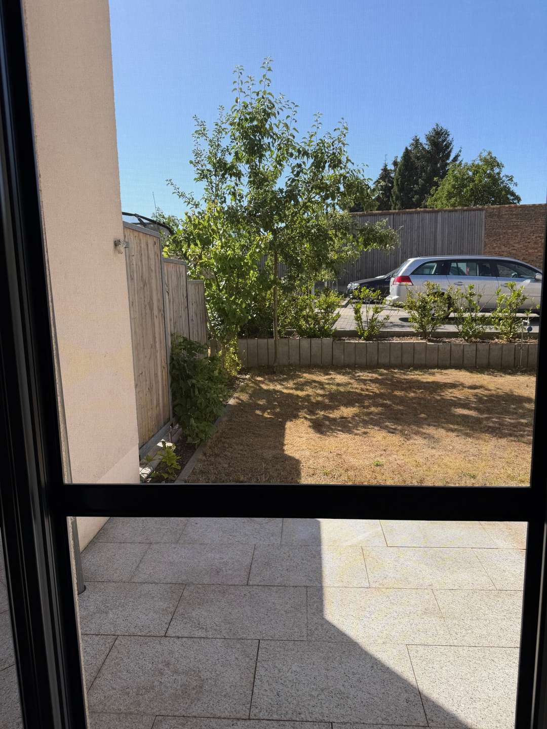 von der Küche in den Garten